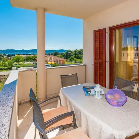 Apartment Blandona *