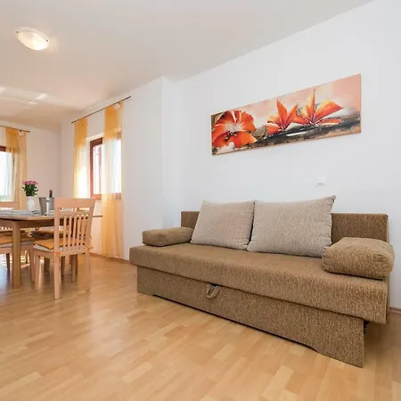 Blandona 아파트 비오그라드나모루