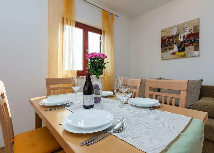 アパート Blandona