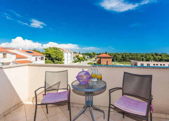 アパート Blandona ビオグラード・ナ・モル